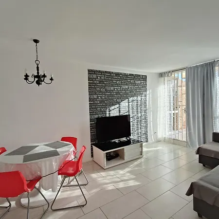 Parque Americas Apartment *